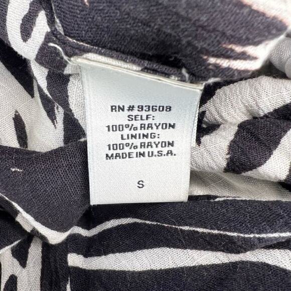 Willow Monaco Tropical Leaf Print Black and White Halter Jumpsuit Size S NWOT - Picture 6 of 8